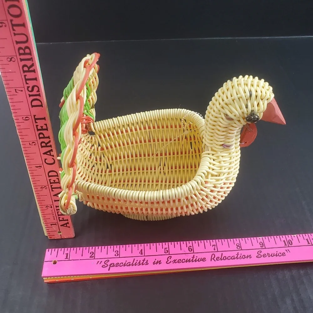 Turkey Shaped Woven‎ Storage Bread Basket Polypropylene, Rustic Farmhouse